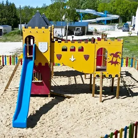 Le Lizot - Aquatique Campingplatz *